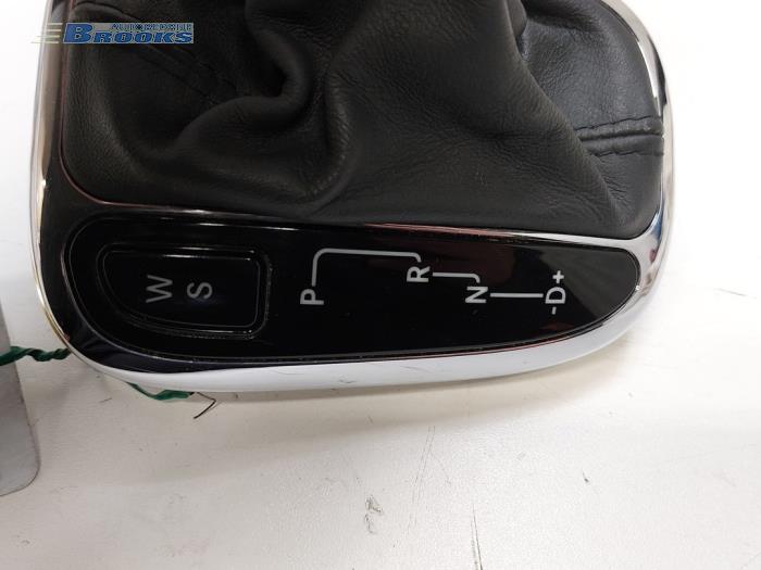 Gear stick cover from a Mercedes-Benz C (W203) 1.8 C-200K 16V 2002