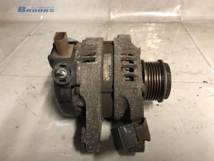 Begagnade Dynamo Peugeot 108 1.0 12V Pris € 50,00 Marginaltabell erbjuds av Autobedrijf Brooks