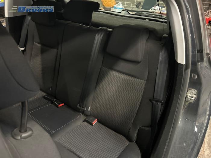 Ceinture de sécurité arrière gauche d'un Peugeot 208 I (CA/CC/CK/CL) 1.2 Vti 12V PureTech 82 2018
