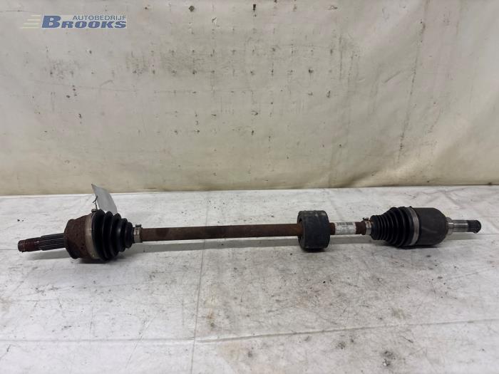 Gebrauchte Antriebswelle rechts vorne Fiat 500 (312) 0.9 TwinAir 80 Preis € 35,00 Margenregelung angeboten von Autobedrijf Brooks