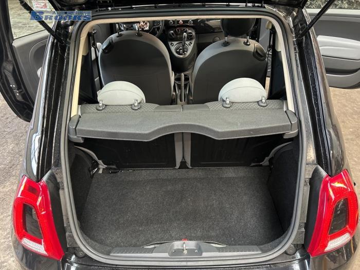 Tapizado de maletero izquierda de un Fiat 500 (312) 0.9 TwinAir 80 2016