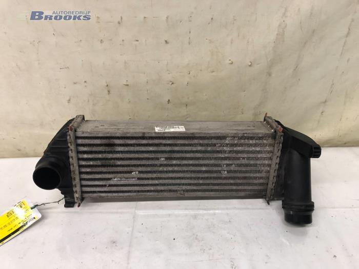 Usados Intercooler Mercedes Citan (415.6) 1.5 109 CDI Precio € 75,00 Norma de margen ofrecido por Autobedrijf Brooks