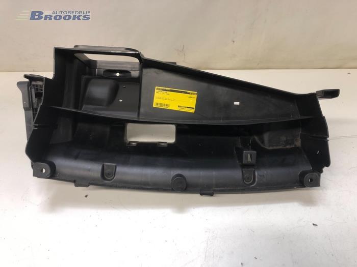 Begagnade Lufttratt BMW i3 (I01) i3s 120Ah Pris € 20,00 Marginaltabell erbjuds av Autobedrijf Brooks