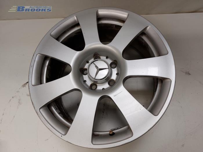Używane Obrecz Mercedes S (W221) 3.5 S-350 24V Cena € 100,00 Procedura marży oferowane przez Autobedrijf Brooks