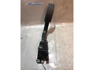 Used Throttle pedal position sensor Renault Twingo II (CN) 1.2 16V Price € 20,00 Margin scheme offered by Autobedrijf Brooks