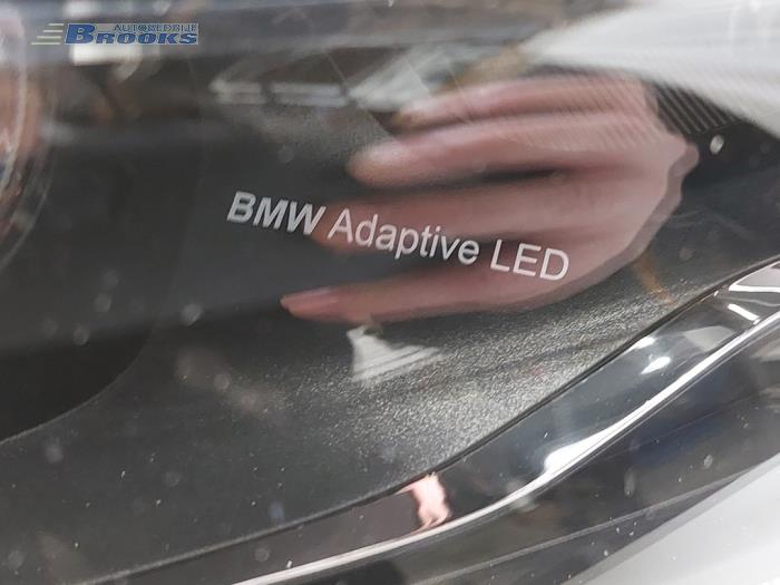 Scheinwerfer rechts van een BMW i3 (I01) i3s 120Ah 2020
