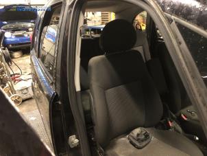Gebrauchte Türgummi 4-türig rechts vorne Opel Meriva 1.4 16V Twinport Preis € 8,00 Margenregelung angeboten von Autobedrijf Brooks