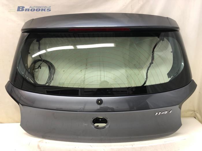 Begagnade Baklucka BMW 1 serie (F20) 114i 1.6 16V Pris € 250,00 Marginaltabell erbjuds av Autobedrijf Brooks