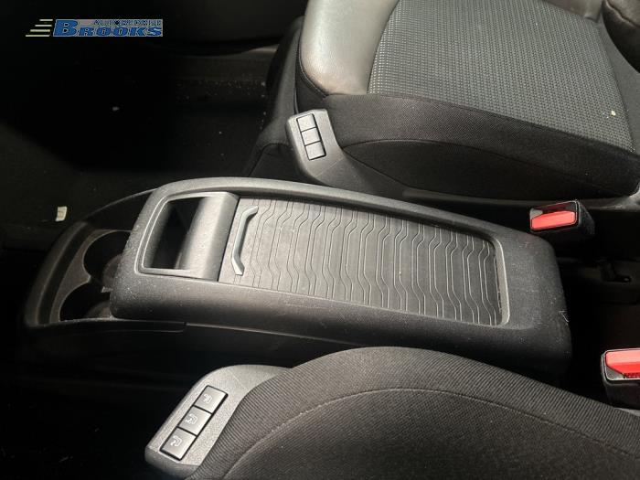 Middle console from a Citroën C4 Grand Picasso (3A) 1.2 12V PureTech 130 2018