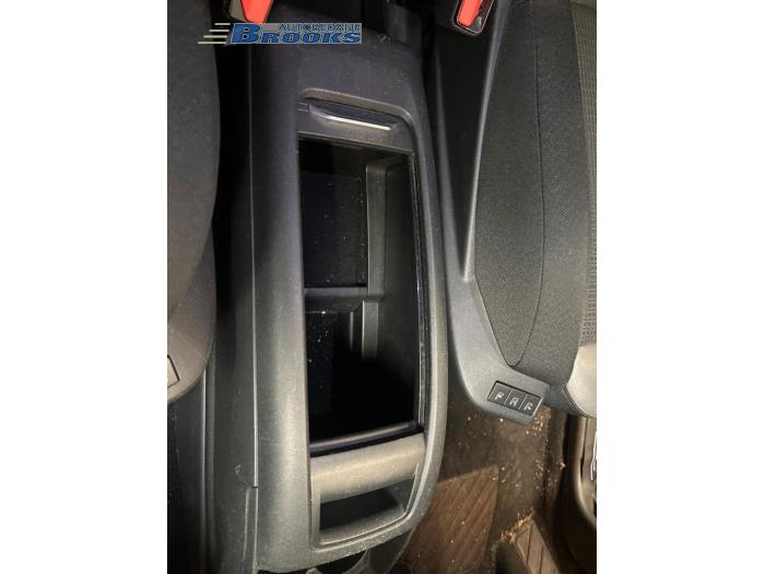 Middle console from a Citroën C4 Grand Picasso (3A) 1.2 12V PureTech 130 2018