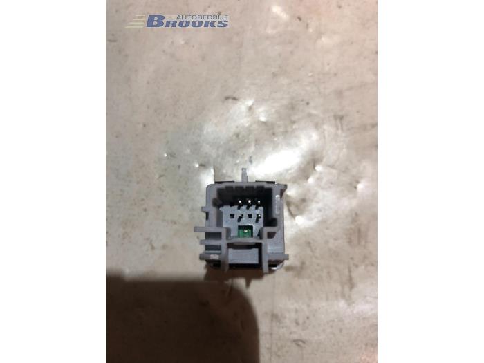 ESP switch from a Mercedes-Benz Citan (415.6) 1.5 109 CDI 2018