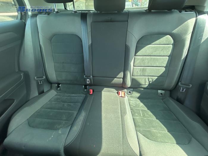 Sicherheitsgurt links hinten van een Volkswagen Golf VII (AUA) 1.5 TSI Evo BlueMotion 16V 2018