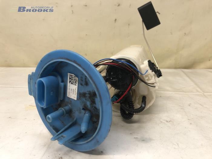 Usagé Pompe à carburant Volkswagen Golf VII (AUA) 1.5 TSI Evo BlueMotion 16V Prix € 25,00 Règlement à la marge proposé par Autobedrijf Brooks