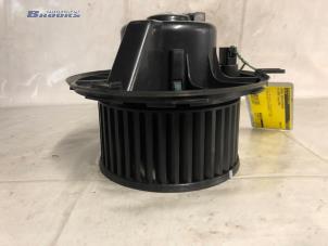 Used Heating and ventilation fan motor Volkswagen Caddy III (2KA,2KH,2CA,2CH) 2.0 SDI Price € 15,00 Margin scheme offered by Autobedrijf Brooks