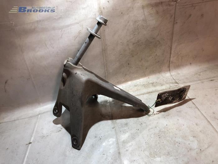 Used Engine mount Audi e-tron (GEN) 55 quattro Price € 15,00 Margin scheme offered by Autobedrijf Brooks