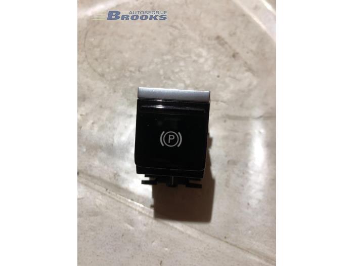 Gebrauchte Handbremse Schalter Audi e-tron (GEN) 55 quattro Preis € 15,00 Margenregelung angeboten von Autobedrijf Brooks