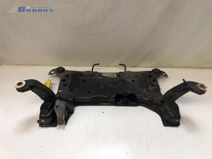 Begagnade Underram Volvo V40 (MV) 2.0 D2 16V Pris € 75,00 Marginaltabell erbjuds av Autobedrijf Brooks