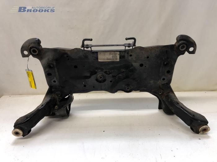 Subframe Volvo V40 2.0 D2 16V - 31360257 D4204T8