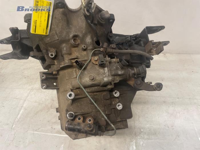 Getriebe van een Mitsubishi Eclipse (D5) 3.0 V6 24V 2002