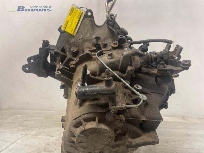 Getriebe van een Mitsubishi Eclipse (D5) 3.0 V6 24V 2002