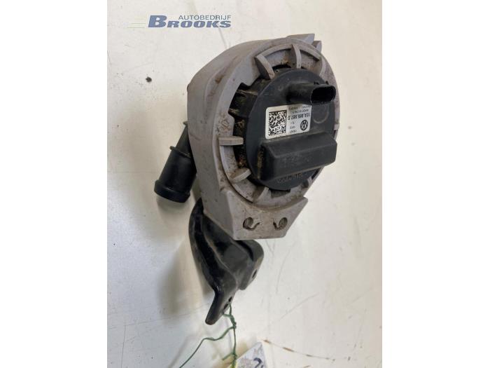 Used Water pump Audi Q4 (F4B) 35 e-tron Price € 20,00 Margin scheme offered by Autobedrijf Brooks