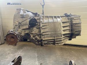 Gearbox from a Audi A4 Avant (B8) 2.0 TDI 16V 2013