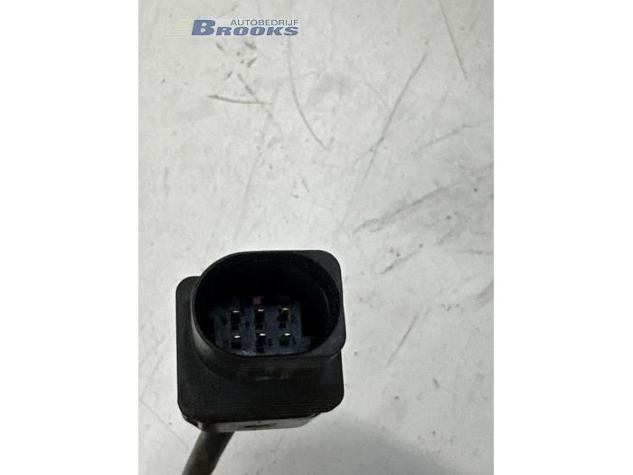 Lambda probe from a Volvo V60 I (FW/GW) 2.4 D6 20V Plug-in Hybrid AWD 2014