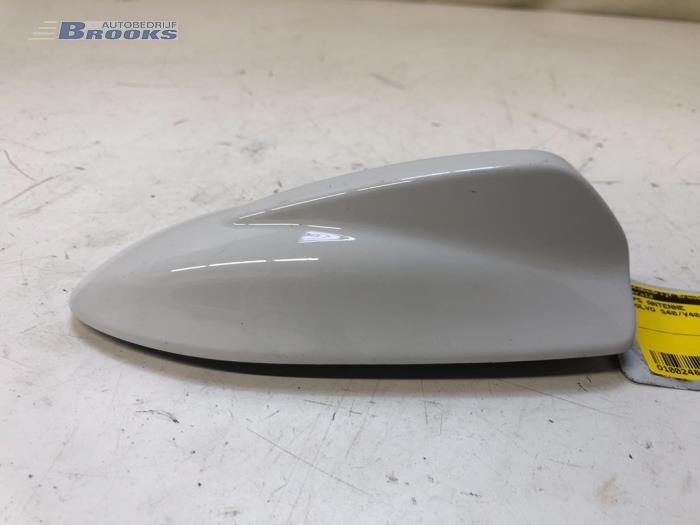 Używane Antena GPS Volvo V40 (MV) 2.0 D2 16V Cena € 25,00 Procedura marży oferowane przez Autobedrijf Brooks
