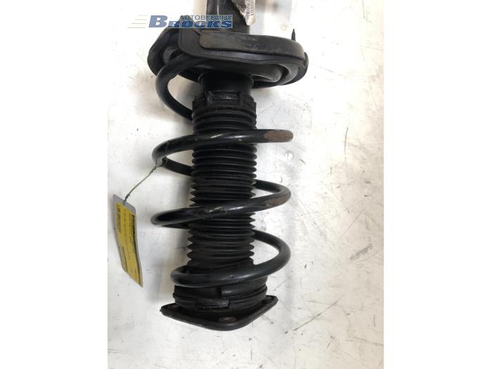Front shock absorber rod, left Volvo V40 2.0 D2 16V - 31360945 VOLVO