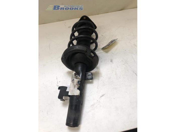 Front shock absorber rod, left Volvo V40 2.0 D2 16V - 31360945 VOLVO