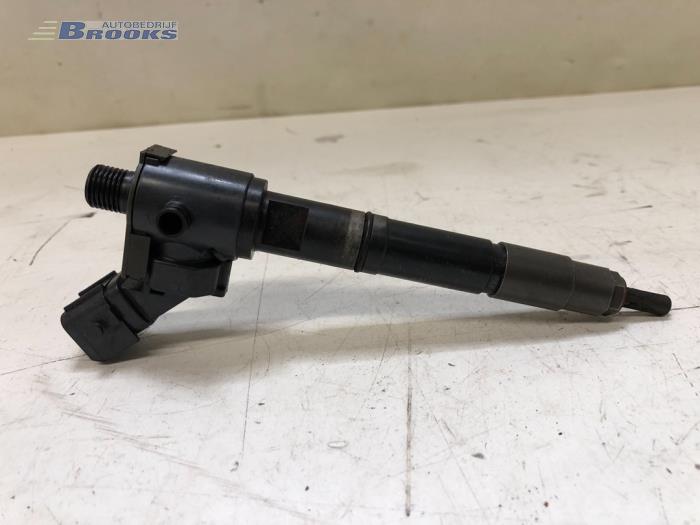 Usagé Injecteurs Volvo V40 (MV) 2.0 D2 16V Prix € 95,00 Règlement à la marge proposé par Autobedrijf Brooks