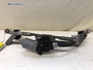 Used Wiper motor + mechanism Toyota Verso 2.2 16V D-CAT Price € 50,00 Margin scheme offered by Autobedrijf Brooks