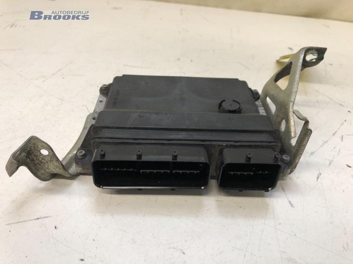 Used Engine management computer Toyota Verso 2.2 16V D-CAT Price € 50,00 Margin scheme offered by Autobedrijf Brooks