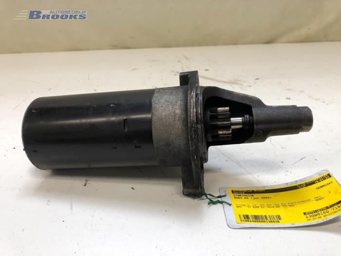 Starter from a Audi A4 Avant (B6) 2.5 TDI 24V 2005