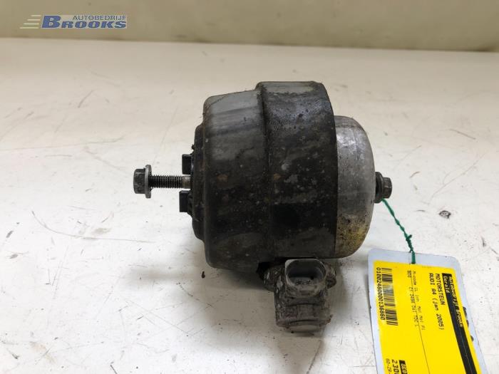Used Engine mount Audi A4 Avant (B6) 2.5 TDI 24V Price € 55,00 Margin scheme offered by Autobedrijf Brooks