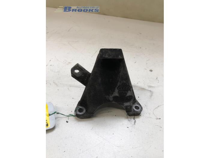 Used Engine mount Audi A4 Avant (B6) 2.5 TDI 24V Price € 20,00 Margin scheme offered by Autobedrijf Brooks