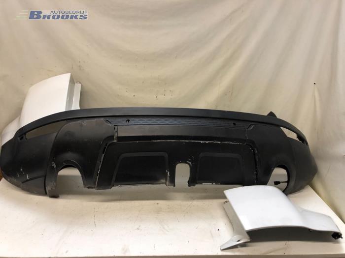 Usados Parachoques trasero Landrover Range Rover Evoque (LVJ/LVS) 2.2 TD4 16V 5-drs. Precio de solicitud ofrecido por Autobedrijf Brooks