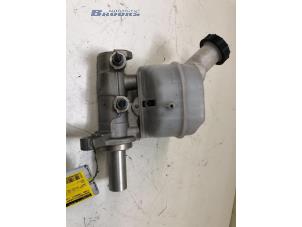 Begagnade Huvudcylinder Ford Transit 2.2 TDCi 16V Pris € 50,00 Marginaltabell erbjuds av Autobedrijf Brooks