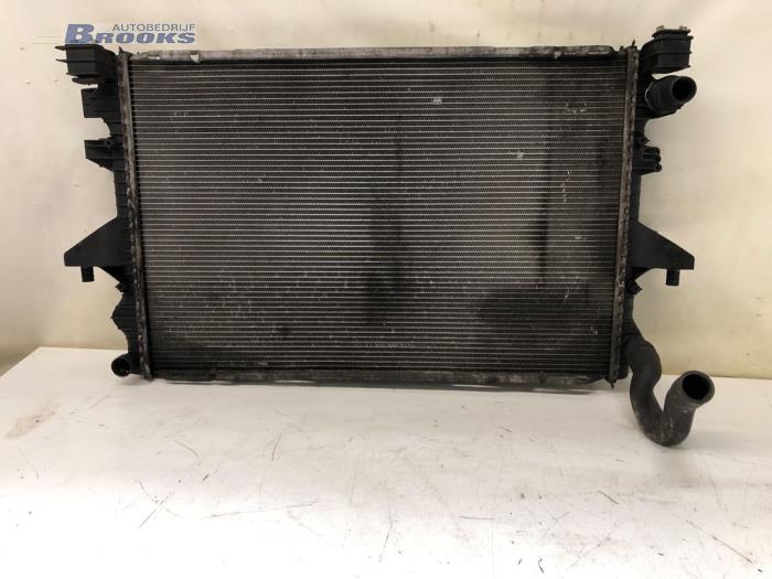 Used Radiator Volkswagen Transporter T5 2.5 TDi Price € 30,00 Margin scheme offered by Autobedrijf Brooks