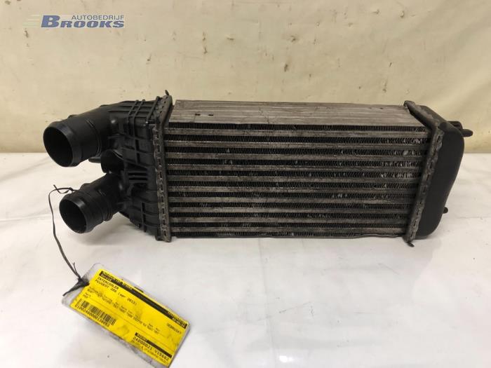 Usados Intercooler Peugeot 208 I (CA/CC/CK/CL) 1.4 HDi Precio € 30,00 Norma de margen ofrecido por Autobedrijf Brooks