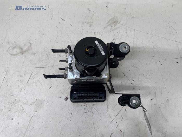 Begagnade ABS-pump Landrover Range Rover Evoque (LVJ/LVS) 2.2 TD4 16V 5-drs. Pris € 150,00 Marginaltabell erbjuds av Autobedrijf Brooks
