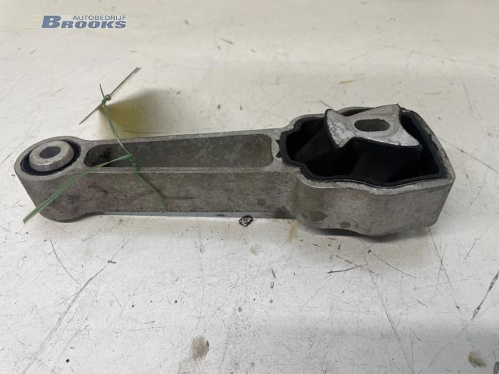 Usagé Support moteur Landrover Range Rover Evoque (LVJ/LVS) 2.2 TD4 16V 5-drs. Prix € 15,00 Règlement à la marge proposé par Autobedrijf Brooks