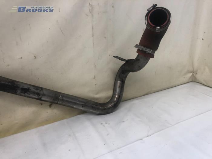 Intercooler Rohr van een Land Rover Range Rover Evoque (LVJ/LVS) 2.2 TD4 16V 5-drs. 2013