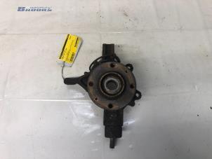 Gebrauchte Achsschenkel rechts vorne Peugeot 307 CC (3B) 2.0 16V Preis € 15,00 Margenregelung angeboten von Autobedrijf Brooks