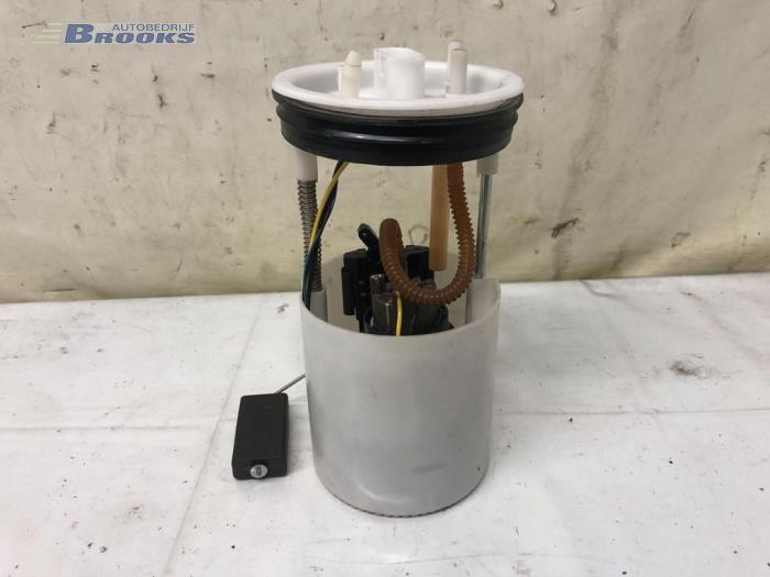 Usagé Pompe d'injection Seat Ibiza IV (6J5) 1.0 12V Prix € 15,00 Règlement à la marge proposé par Autobedrijf Brooks