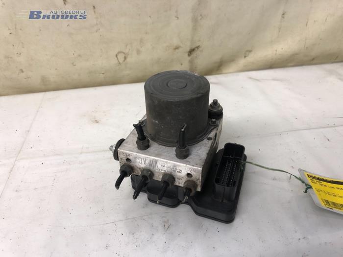 Usagé Pompe ABS Seat Ibiza IV (6J5) 1.0 12V Prix € 30,00 Règlement à la marge proposé par Autobedrijf Brooks