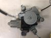 Nissan Juke (F15) 1.6 16V Lève vitre électrique avant droit