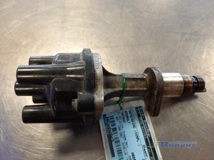 Used Ignition system (complete) Renault Twingo (C06) 1.2 SPi Phase I Price € 20,00 Margin scheme offered by Autobedrijf Brooks
