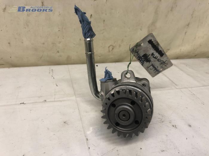 Usagé Pompe de direction Volkswagen Transporter T5 2.5 TDi Prix € 60,00 Règlement à la marge proposé par Autobedrijf Brooks