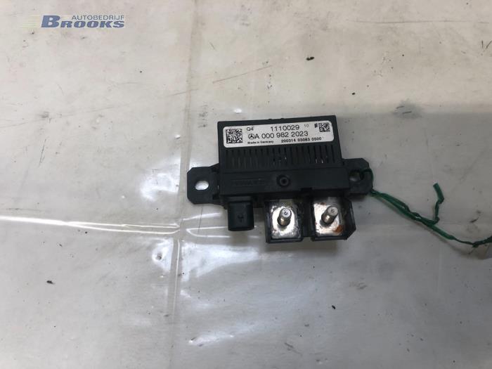 Begagnade Batterisensor Mercedes A (W176) 1.6 A-180 16V Pris € 25,00 Marginaltabell erbjuds av Autobedrijf Brooks